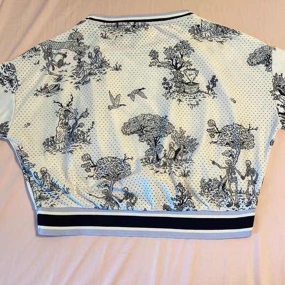 Nike- Court Dry Long Sleeve Women- White and Lilac- Small. - Picture 3 of 5